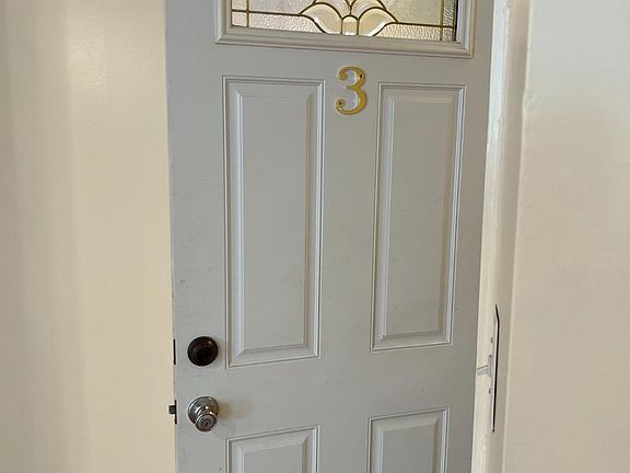 3rd image of 1819 D St NE