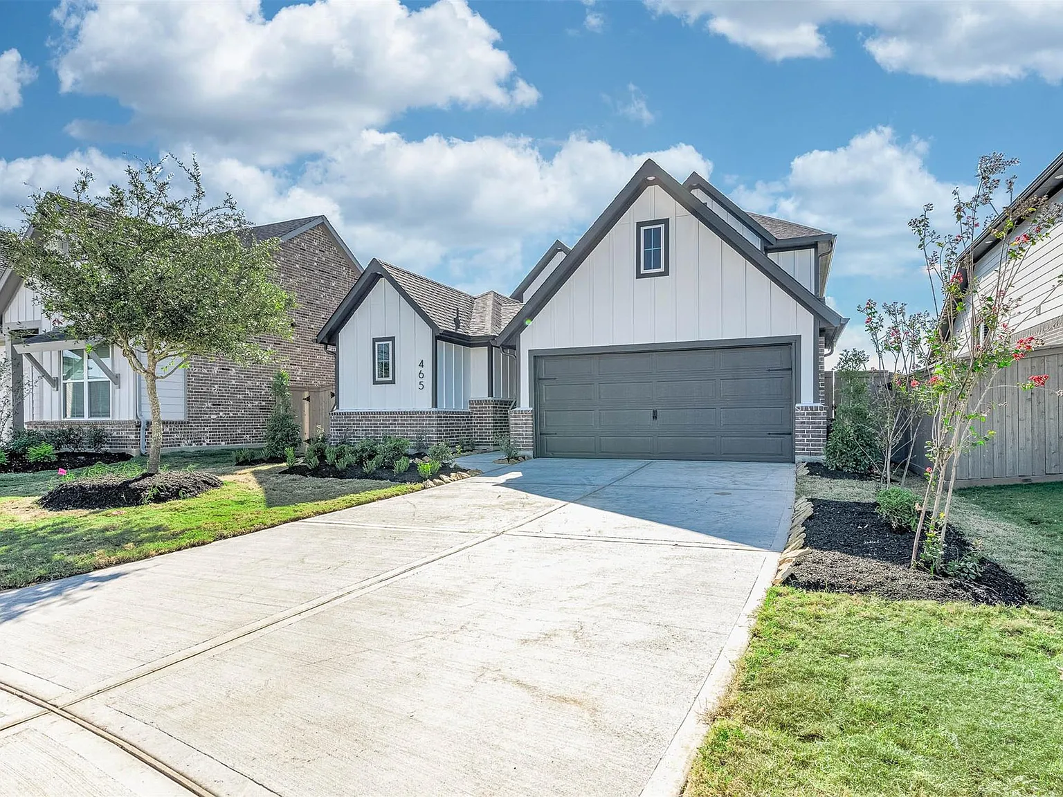 5 bed, 4.5 bath, $3,900 — Photo 3