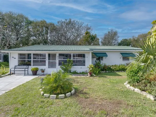 213 N Seminole Ave, Fort Meade, FL 33841