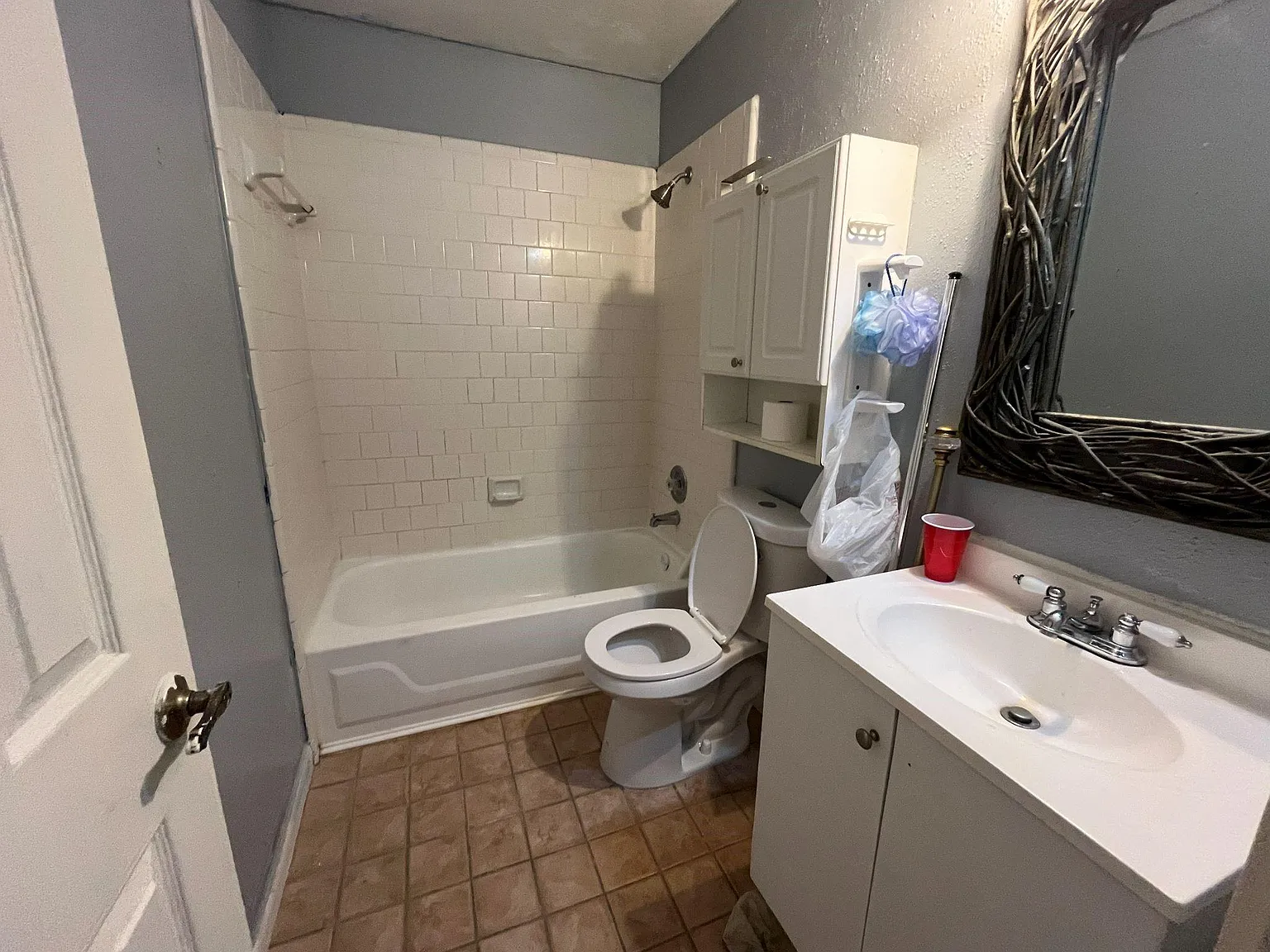 4 bed, 2.0 bath, 1970 sqft, $2,100 — Photo 4