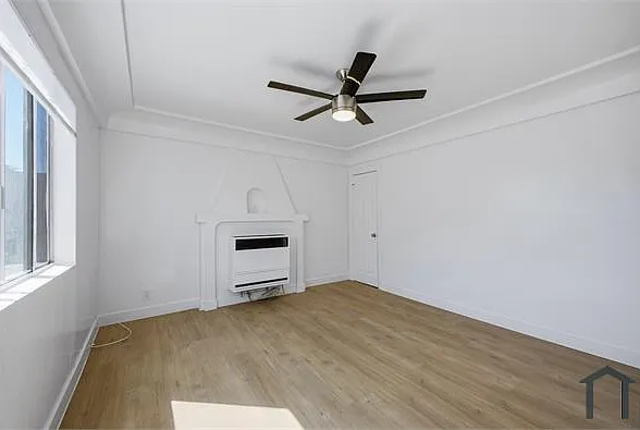 615 W 52nd St — Photo 3