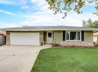 1117 N Illinois St, Racine, WI 53405