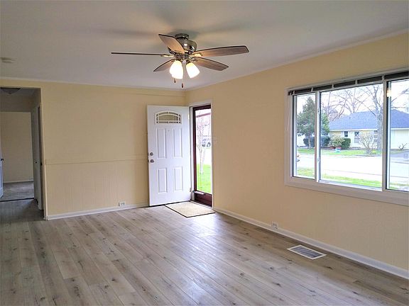 3rd image of 205 Northview Dr
