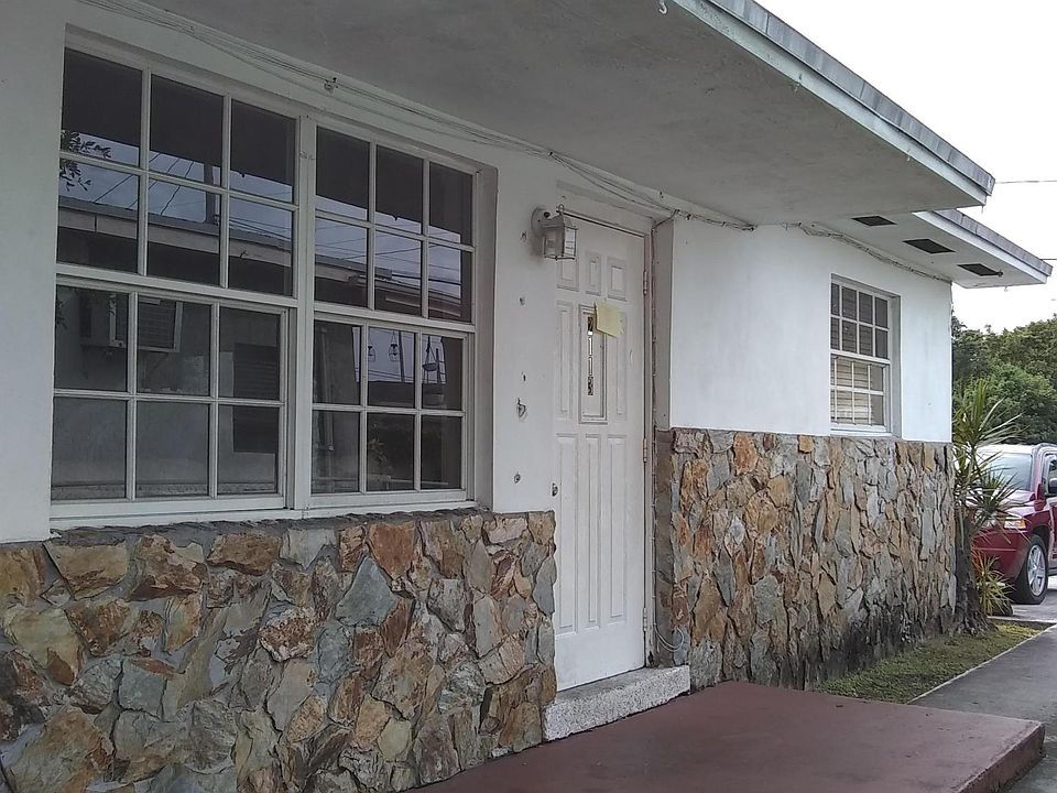 2nd image of 2113 W 5th Ave