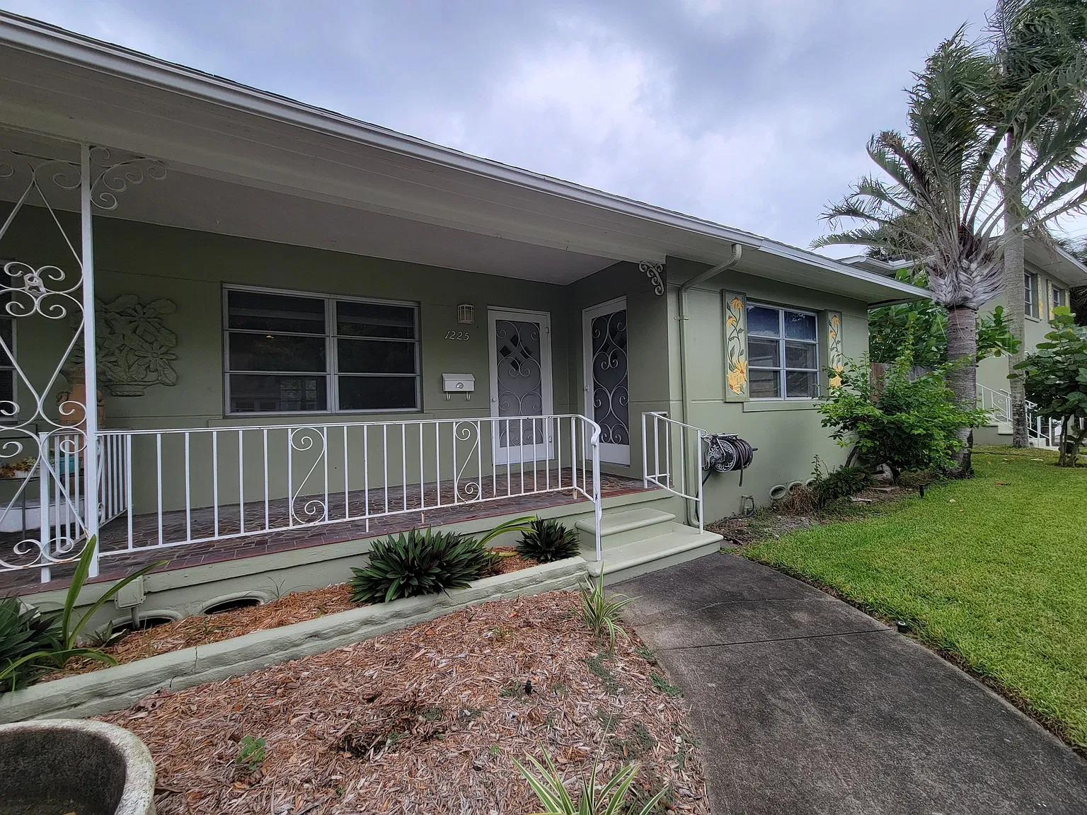 2 bed, 1100 sqft, $2,250 — Photo 2