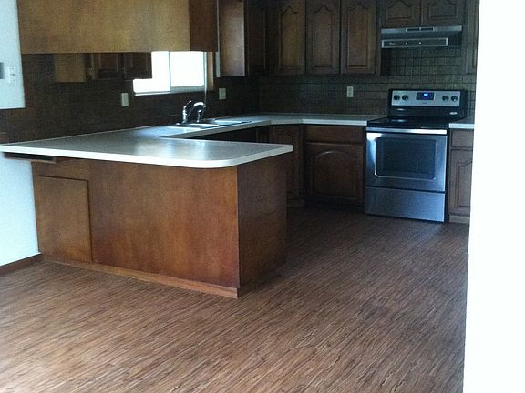3rd image of 1204 E Woodglen Ct