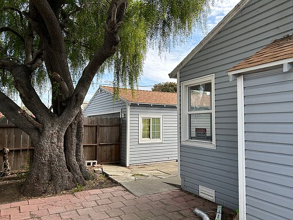 2nd image of 2774 21st St