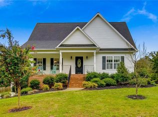 7715 Abington Dr, Kernersville, NC 27284