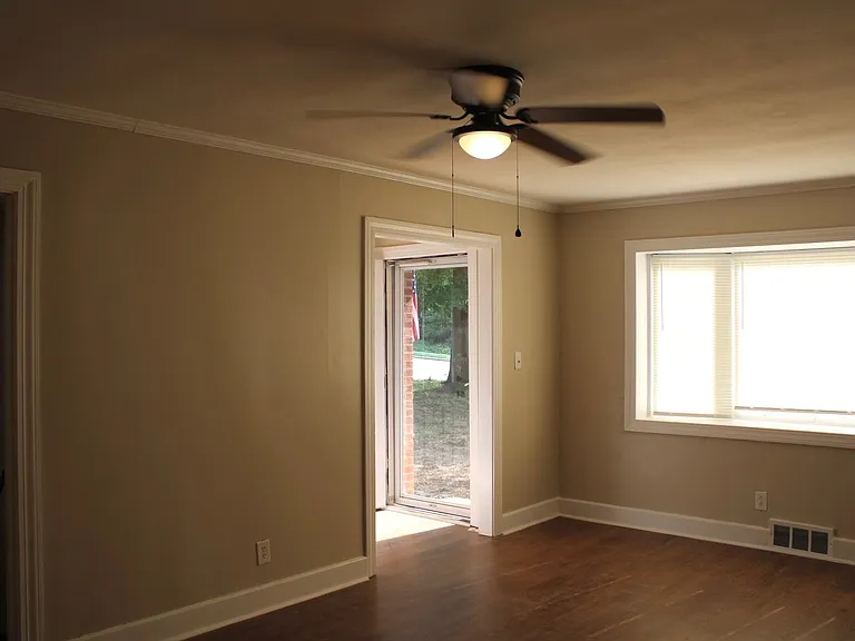 692 Brookdale Dr — Photo 14