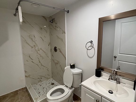5th image of 7575 Simpson Ave #3