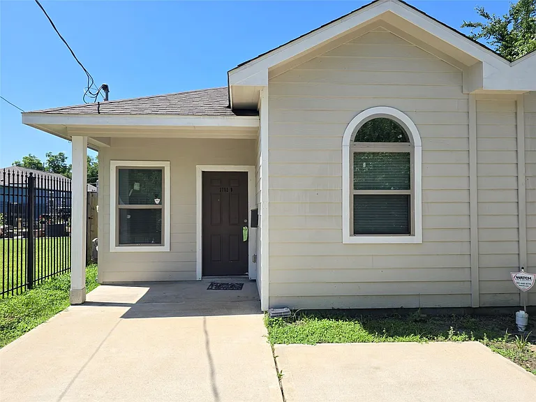 3702 Wylie St #B — Photo 1