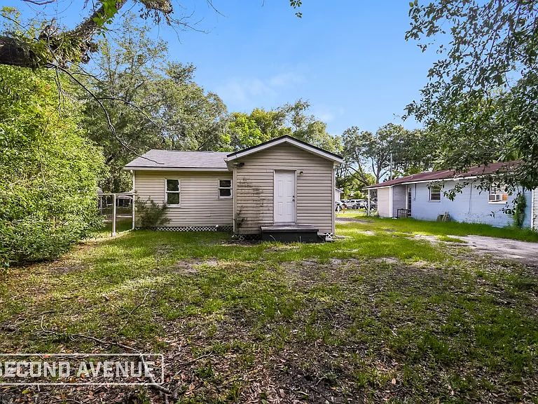 1934 W 6th St — Photo 11