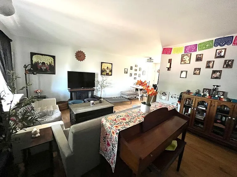 811 Holmes Dr — Photo 2
