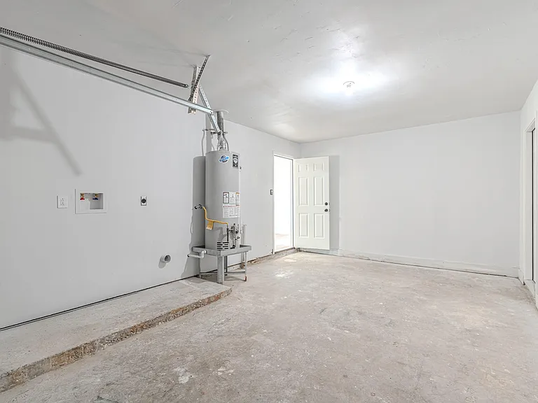 3538 Cork Dr — Photo 36