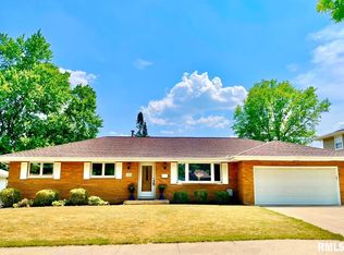 2808 W Overbrook Dr, Peoria, IL 61604