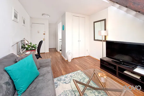 Rented by NOVO | media 23
