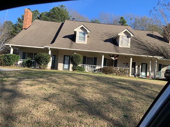 3rd image of 867 Park Pl NE