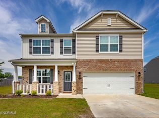 104 Featherstone Ln, New Bern, NC 28562