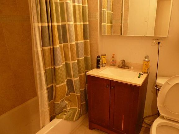 5th image of 2001 W Evergreen Ave #2