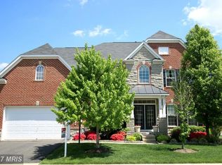 25122 Beach Pl, Chantilly, VA 20152