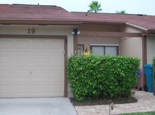 19 Kensington Ln, Boynton Beach, FL 33426
