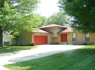 2357 Oak Tree Dr, Fairfield, OH 45014