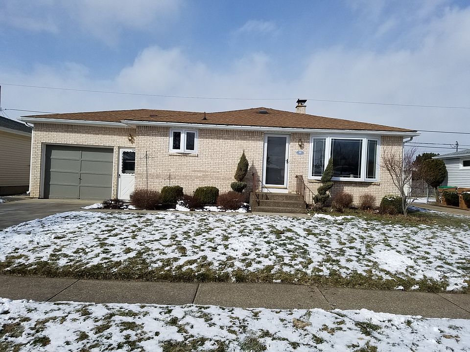 1st image of 88 Parwood Dr