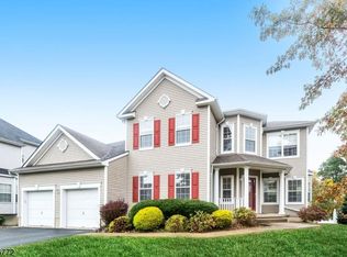 89 Hill Hollow Rd, Lake Hopatcong, NJ 07849