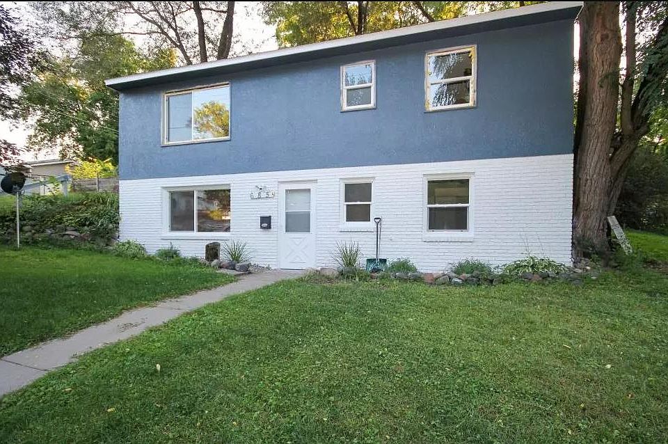 1st image of 685 Harvard St #A