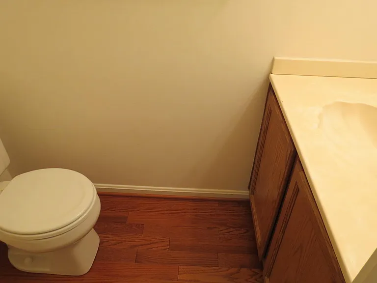 2208 Wimbledon Cir — Photo 30