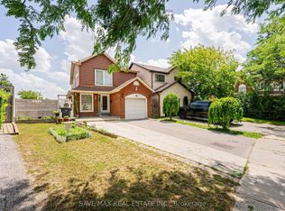 22 Foxacre Row, Brampton, ON L6V 3P5