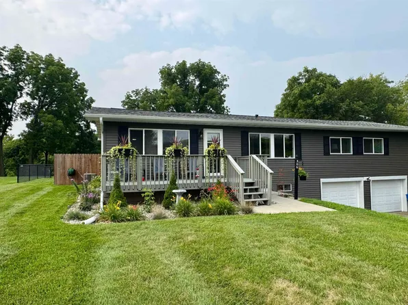 306 W 1st St, Cambria, WI 53923