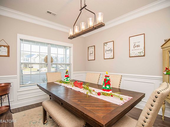 5th image of 3155 Otter Run Ln
