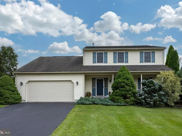 230 Loyalsock Dr, Douglassville, PA 19518