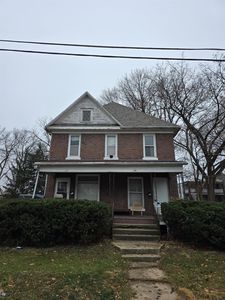 21 W Dexter St, Freeport, IL, 61032