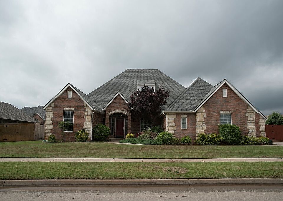 1st image of 1312 NW 171st St