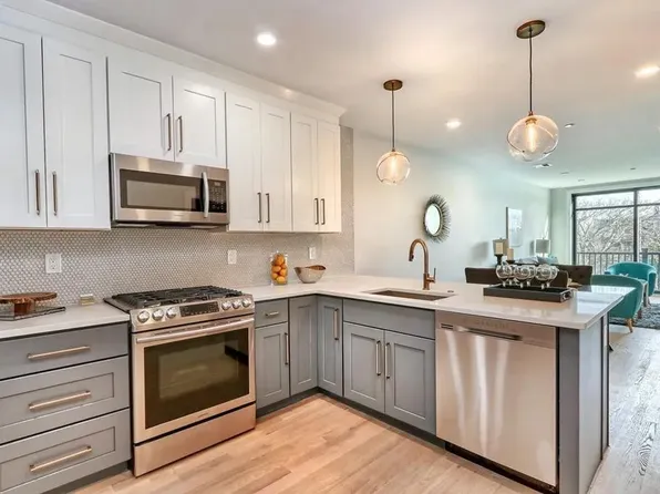 217 Paris St #4, Boston, MA 02128