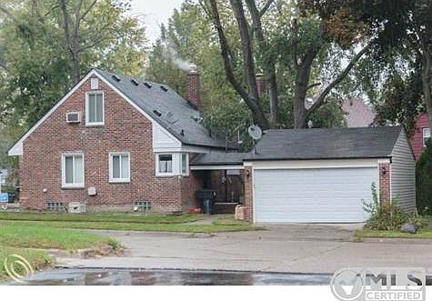 Side view with garage