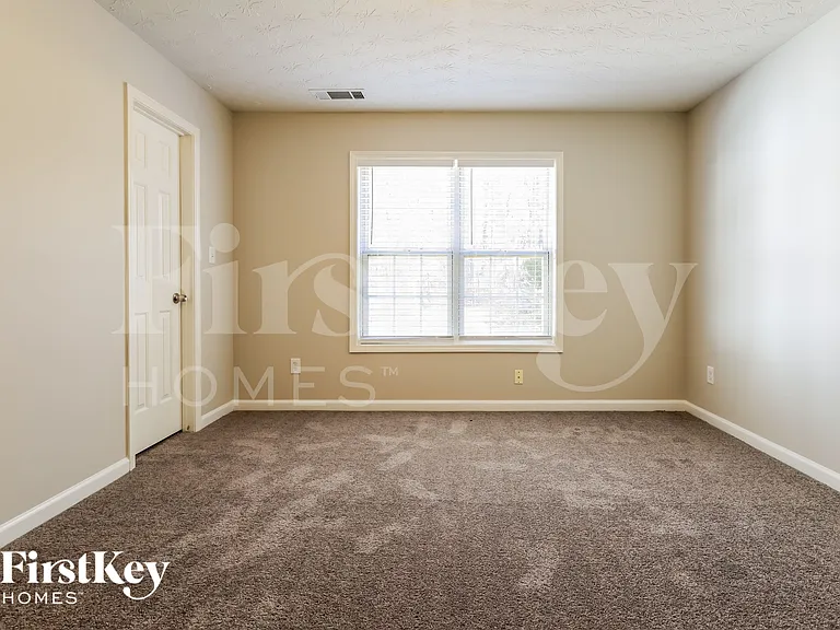 1175 Grace Dr — Photo 12