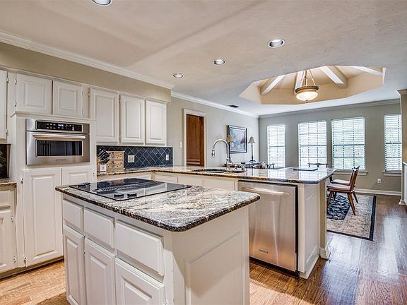 4th image of 1305 Cottonwood Valley Dr
