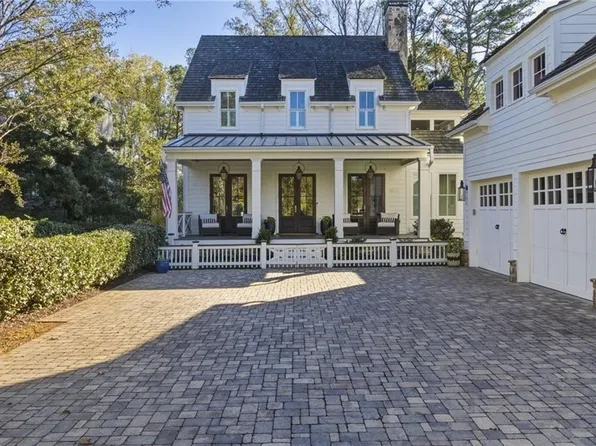 82 Wood Pl, Roswell, GA 30075