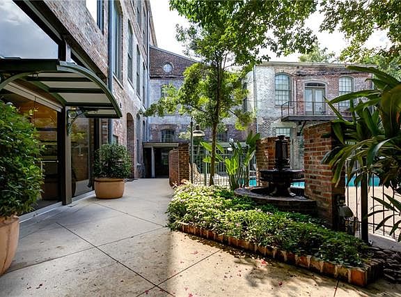 2nd image of 920 Poeyfarre St APT 258