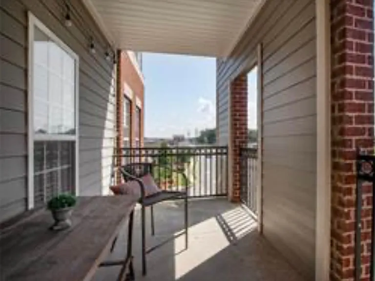 700 15th St #1402 — Photo 3