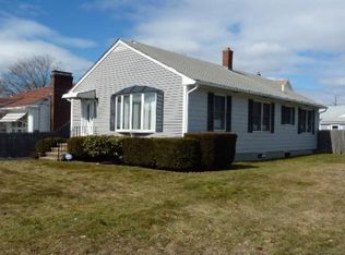 65 Wales St, Cranston, RI 02920