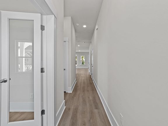 3rd image of 552 Waters Edge Dr. #Catalina C