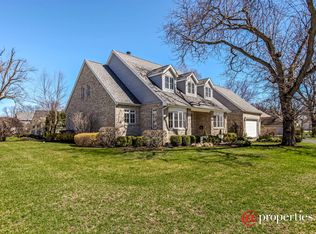 2141 Drury Ln, Northfield, IL 60093
