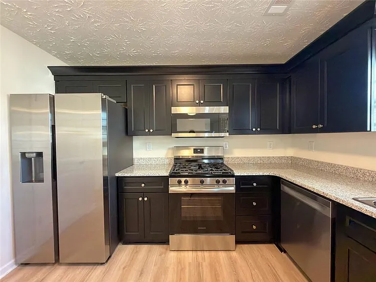 2770 Austin Ridge Dr — Photo 15