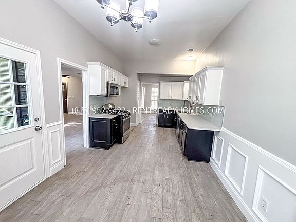 3rd image of 1716 Riverway Dr
