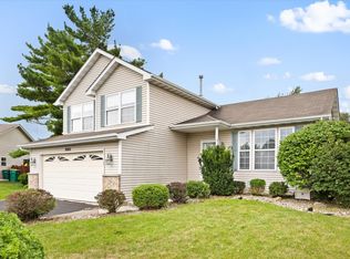 2005 Windcrest Ln, Joliet, IL 60431