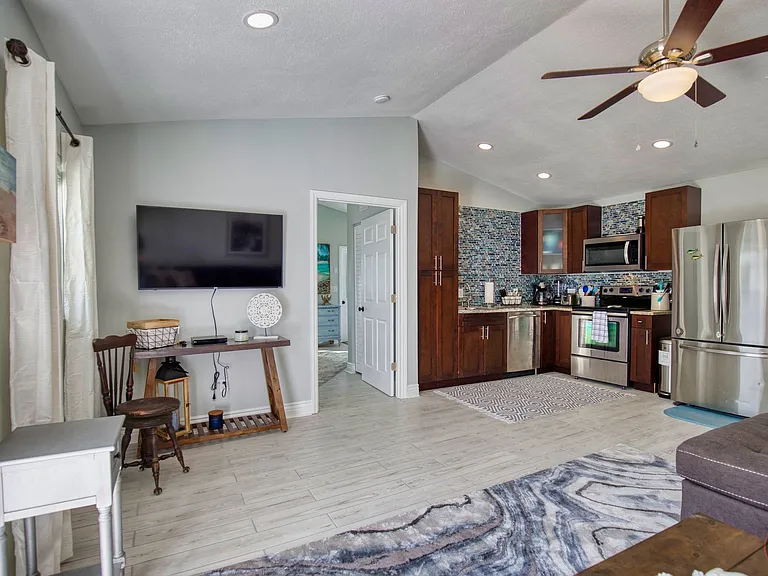 5042 Linda St #A — Photo 5